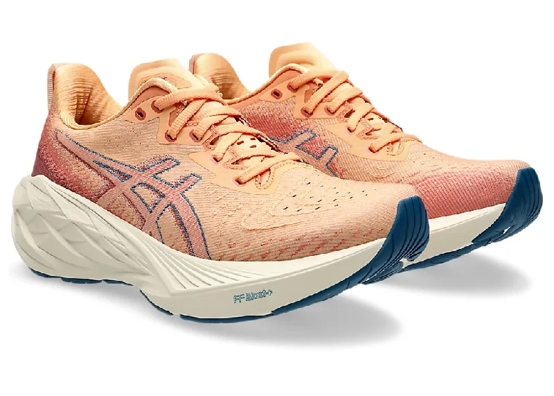 ASICS Women's Novablast 4