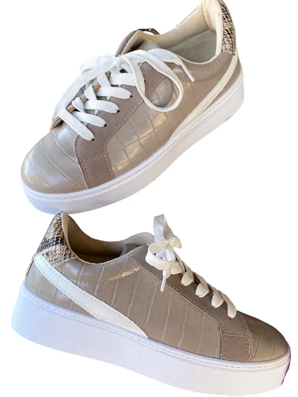 Women's Lace Up Sneakers In Tan