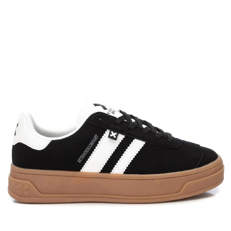 Women's Casual Sneakers In Black